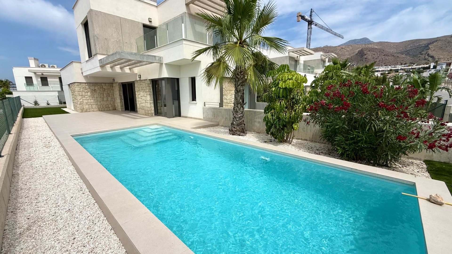 Resale - Villa -
Finestrat - Sierra Cortina