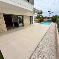 Resale - Villa -
Finestrat - Sierra Cortina