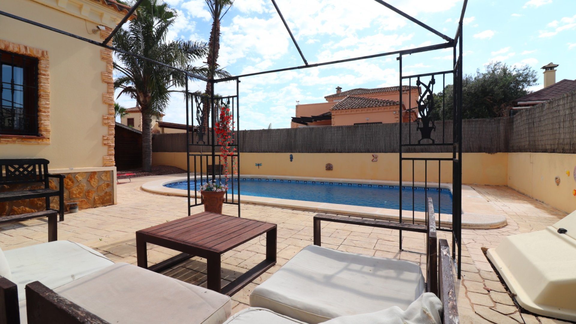 Resale - Villa -
Formentera del Segura - Fincas de La Vega