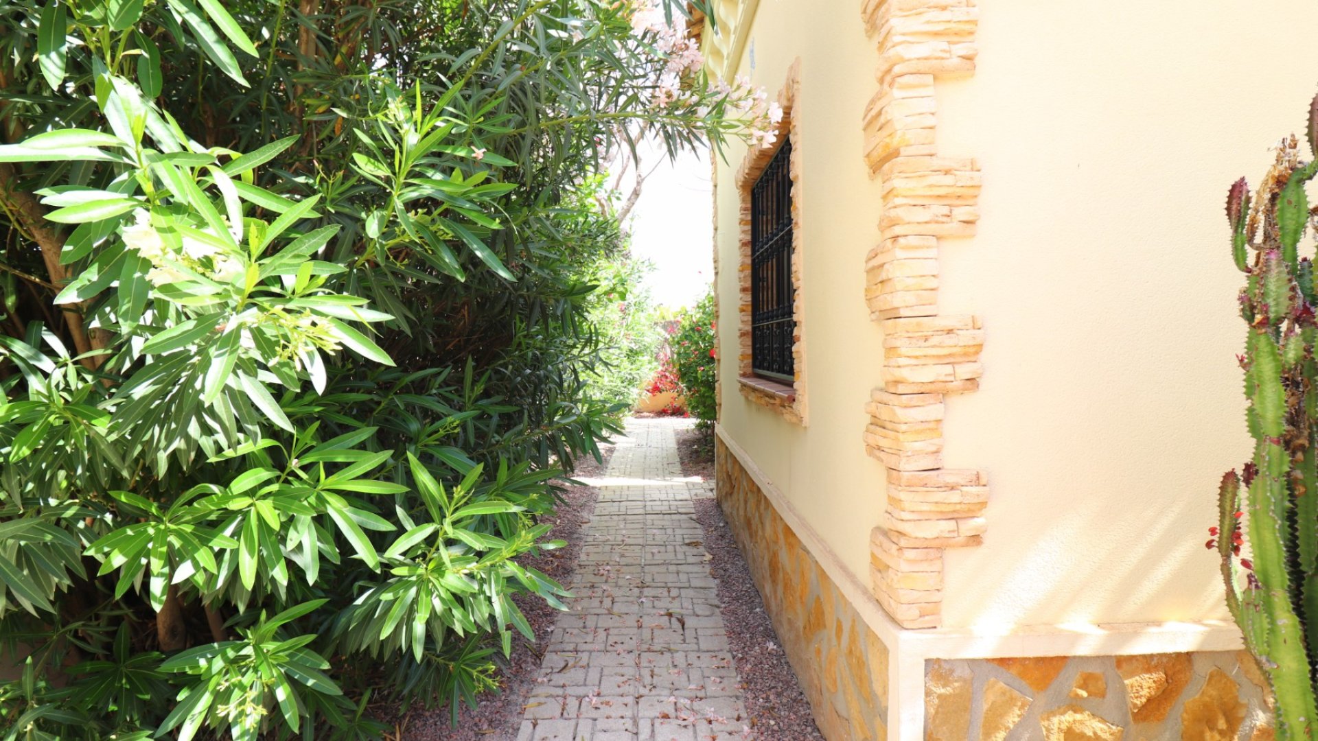 Resale - Villa -
Formentera del Segura - Fincas de La Vega