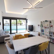 Resale - Villa -
Formentera del Segura - Fincas de La Vega