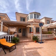 Resale - Villa -
Guardamar del Segura - El Raso