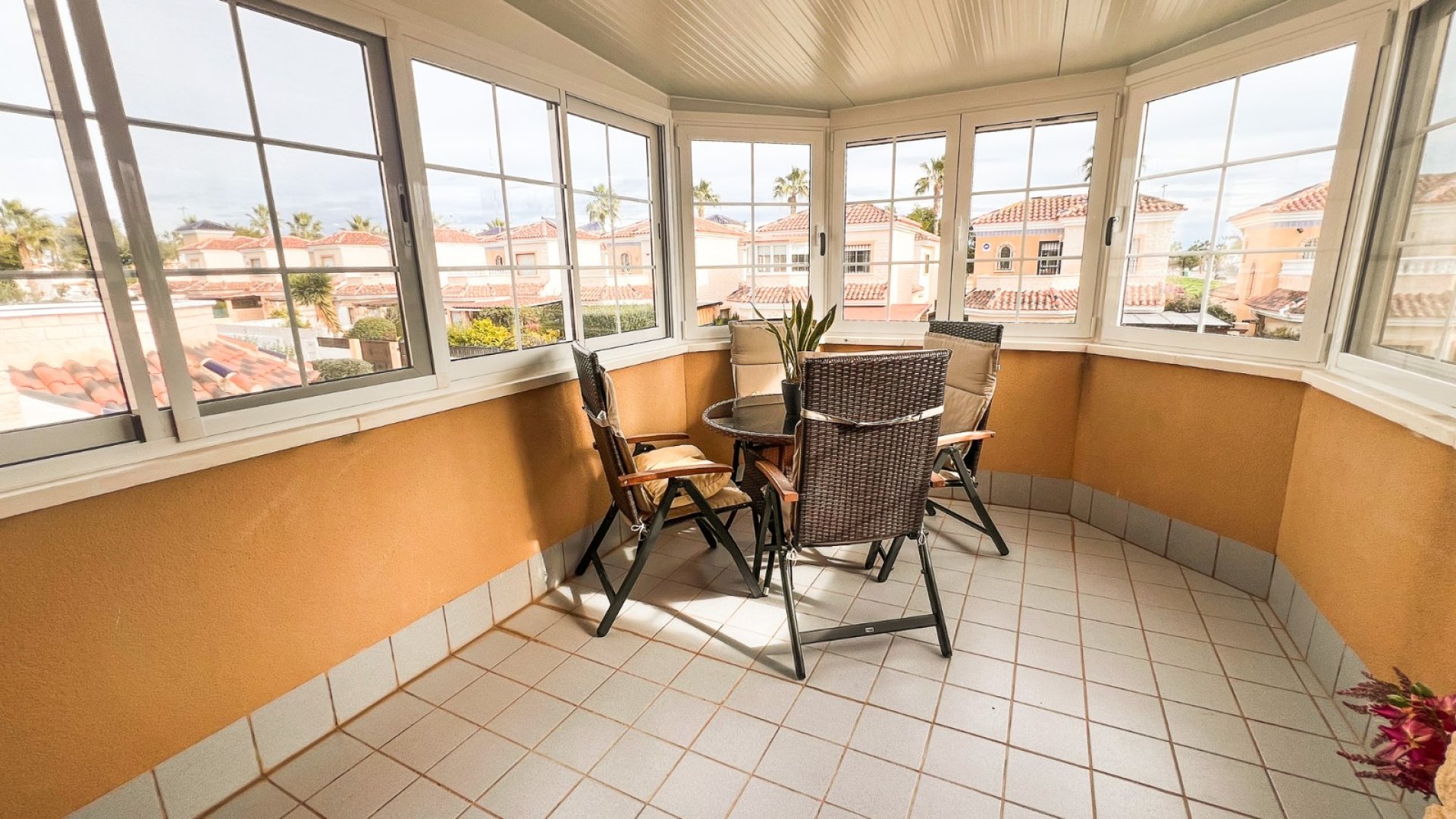 Resale - Villa -
Guardamar del Segura - El Raso