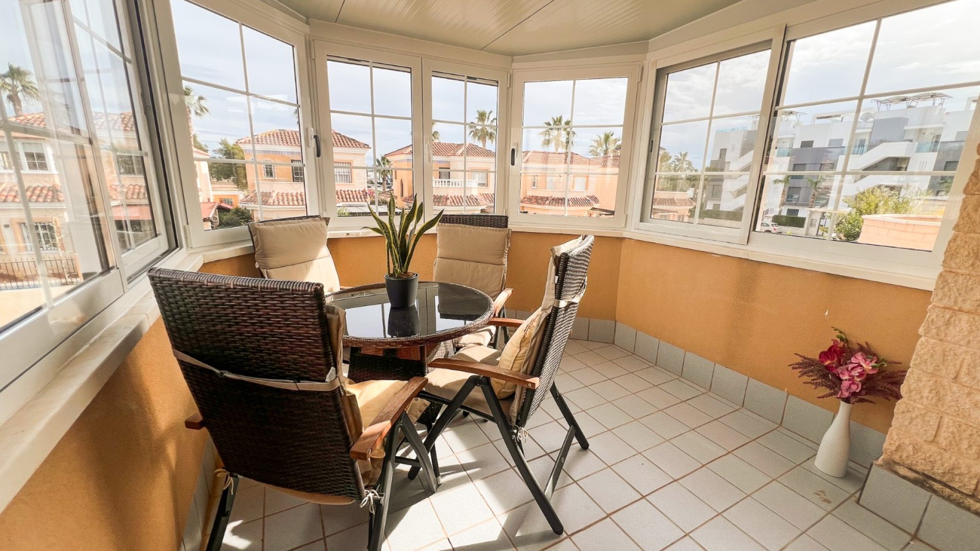 Resale - Villa -
Guardamar del Segura - El Raso