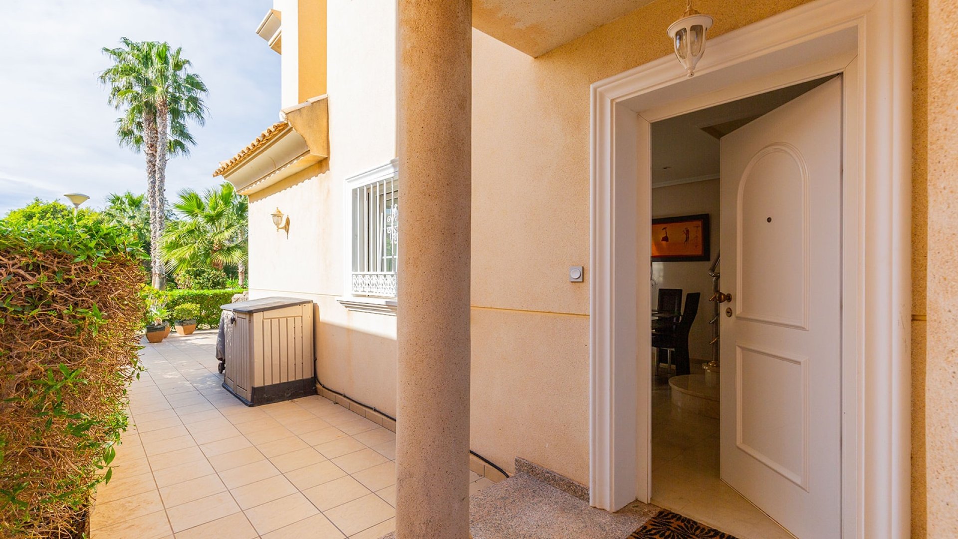 Resale - Villa -
Guardamar del Segura - El Raso