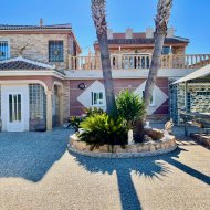 Resale - Villa -
Guardamar del Segura