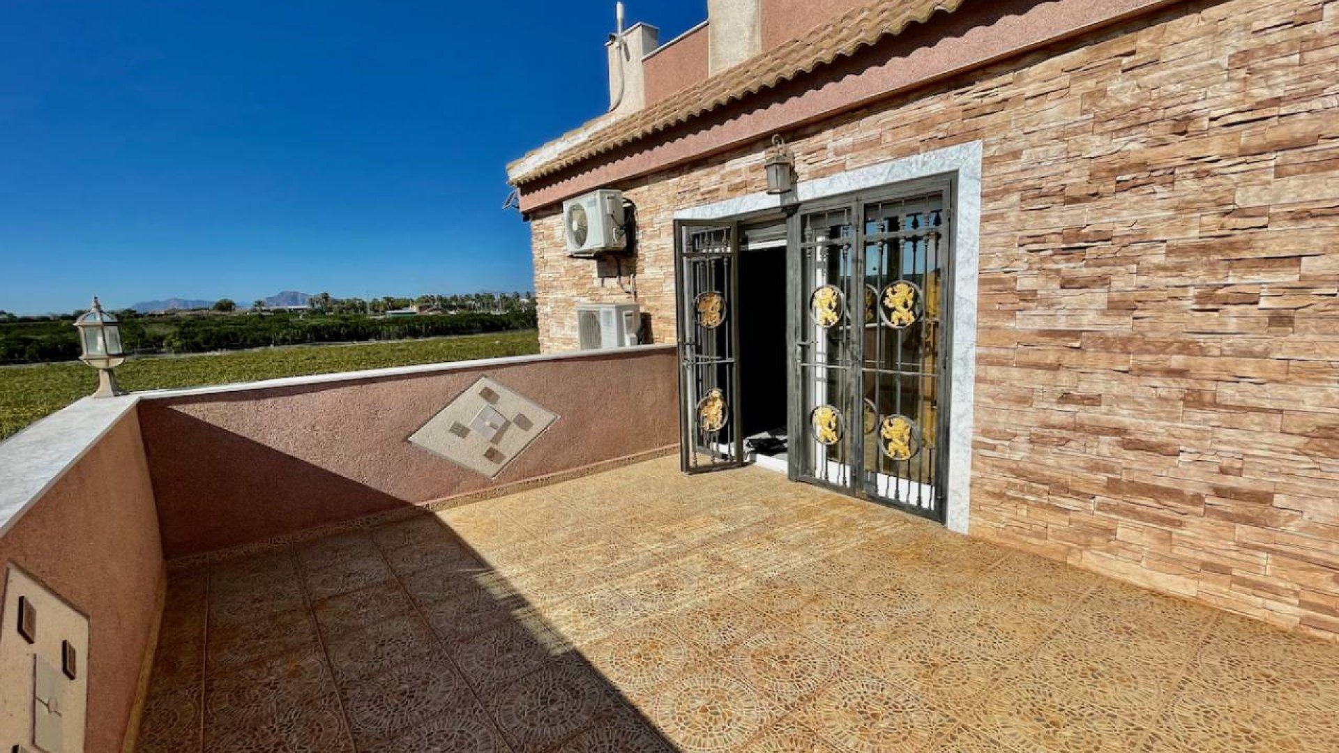 Resale - Villa -
Guardamar del Segura