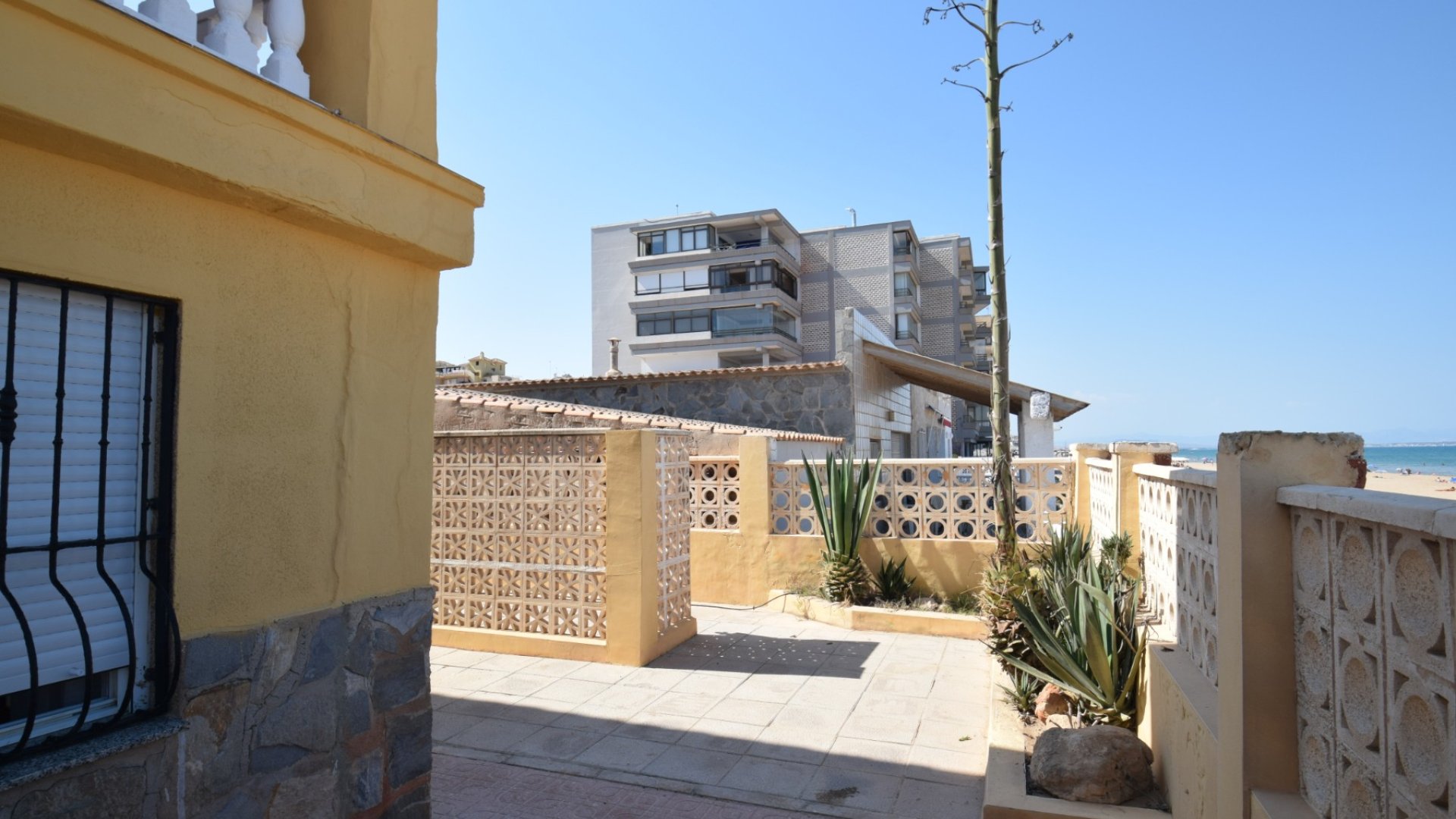 Resale - Villa -
Guardamar del Segura