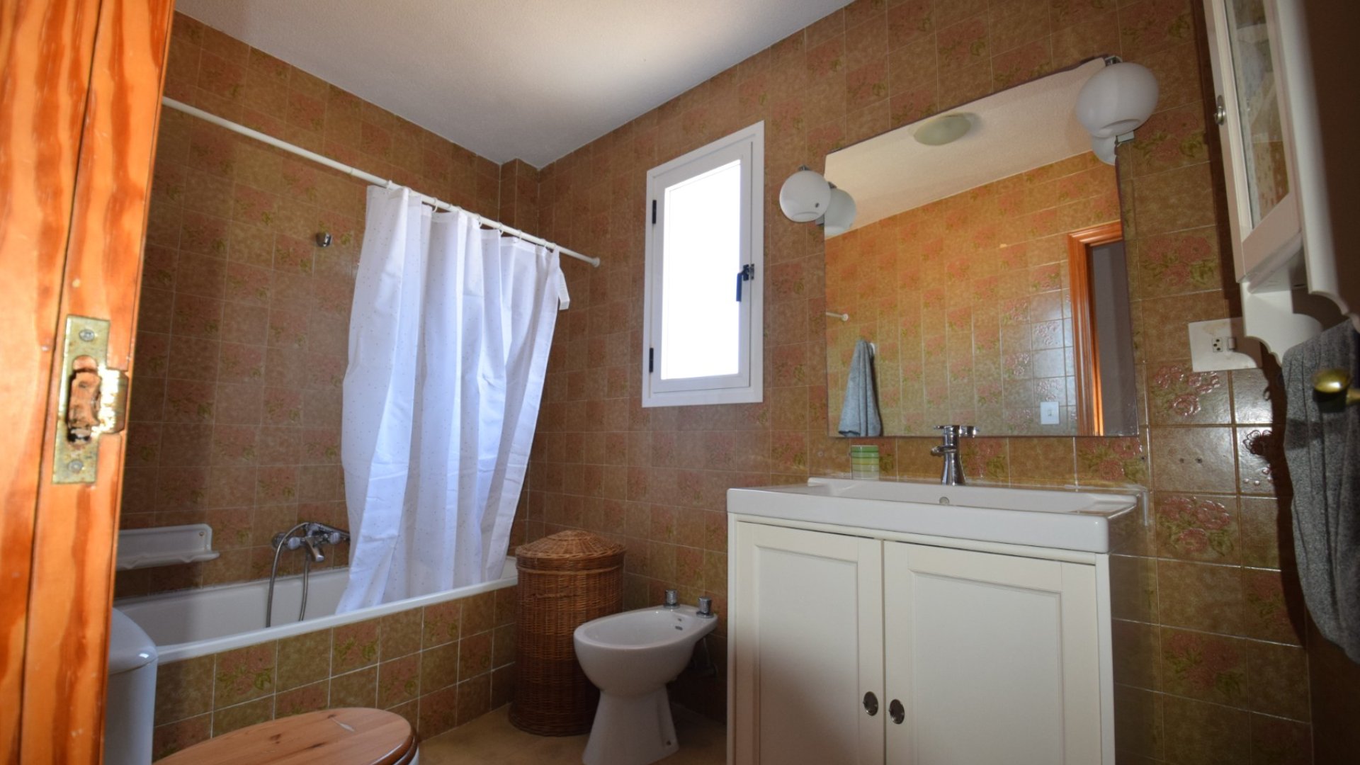 Resale - Villa -
Guardamar del Segura