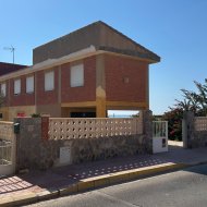 Resale - Villa -
Guardamar del Segura