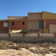 Resale - Villa -
Guardamar del Segura