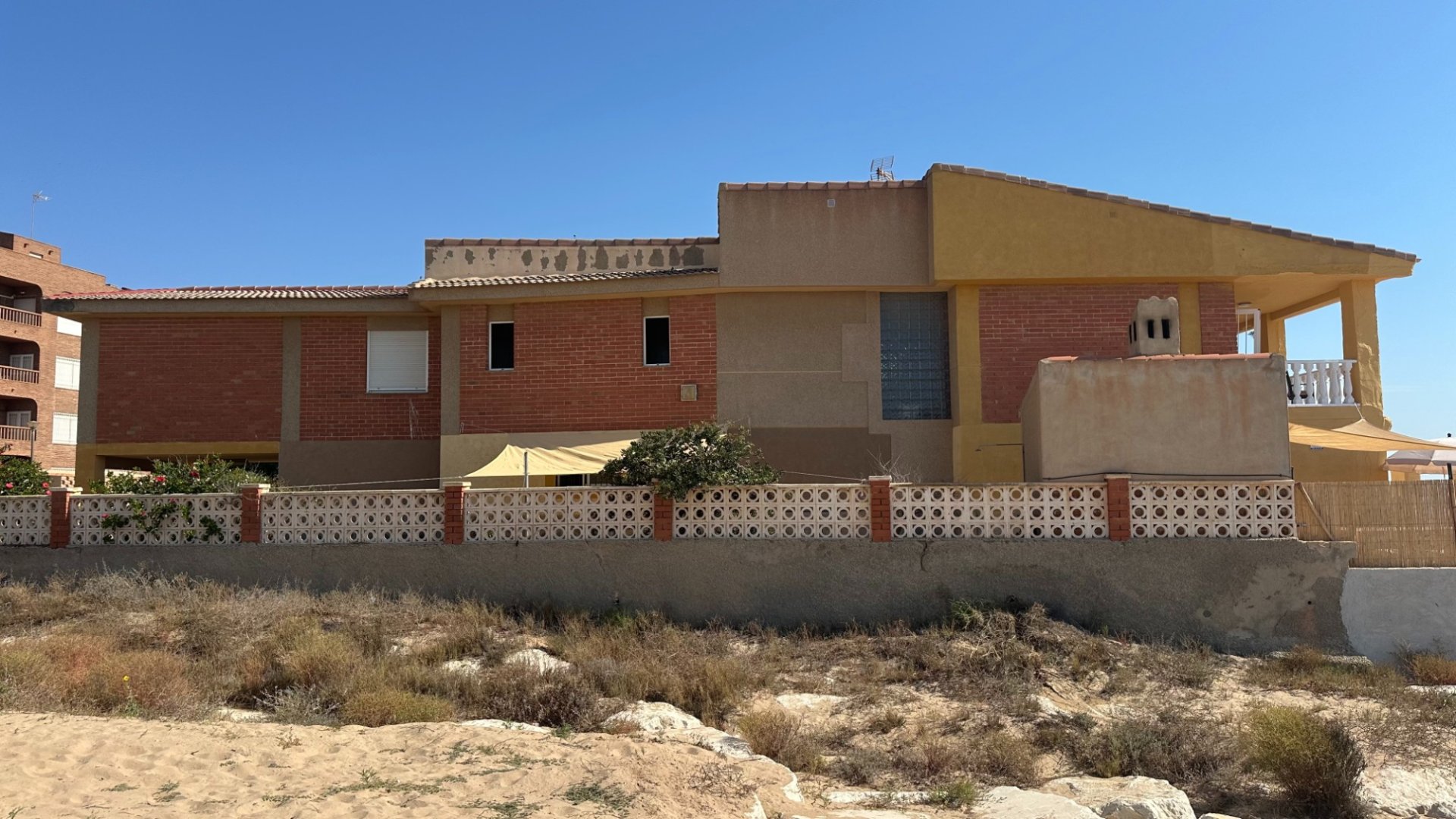Resale - Villa -
Guardamar del Segura