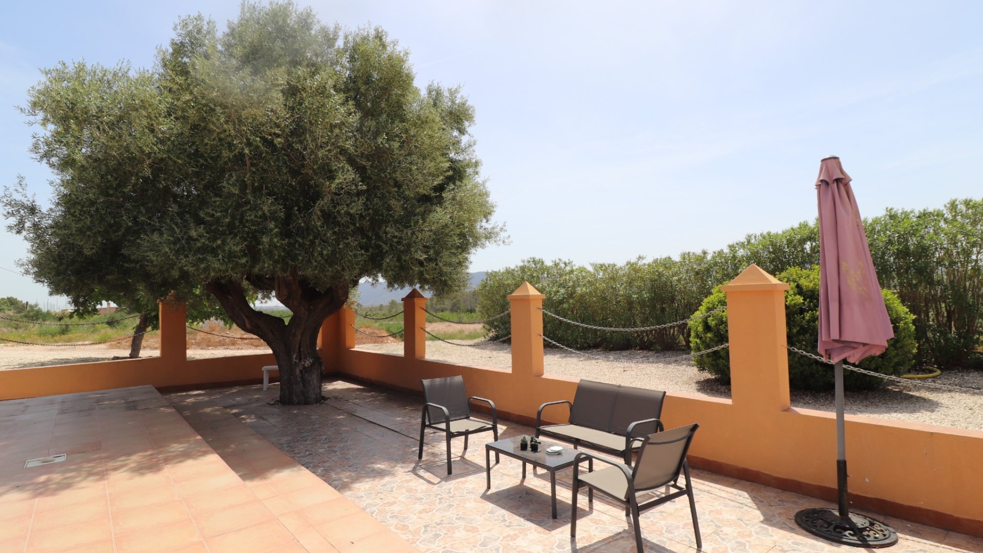 Resale - Villa -
Hondón de las Nieves - La Canalosa