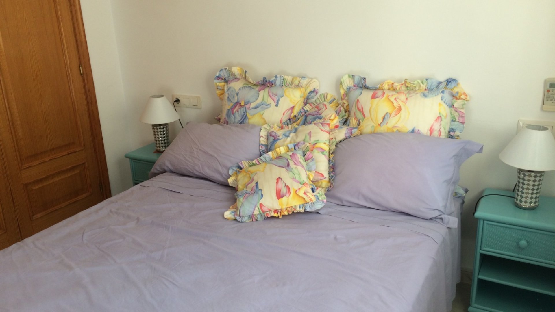 Resale - Villa -
Jávea - Cansalades