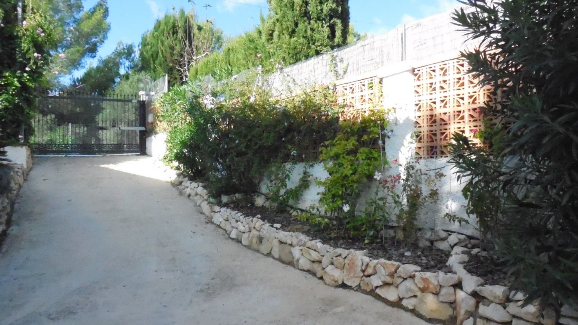 Resale - Villa -
Jávea - Cansalades