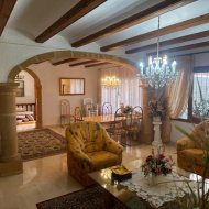 Resale - Villa -
Jávea - Montgó