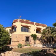 Resale - Villa -
Jávea - Montgó