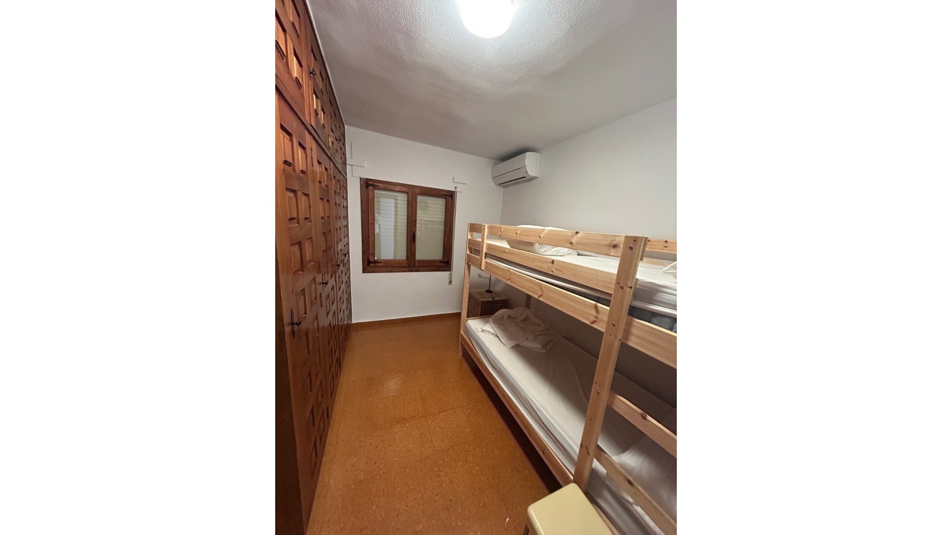 Resale - Villa -
Jávea - Montgó