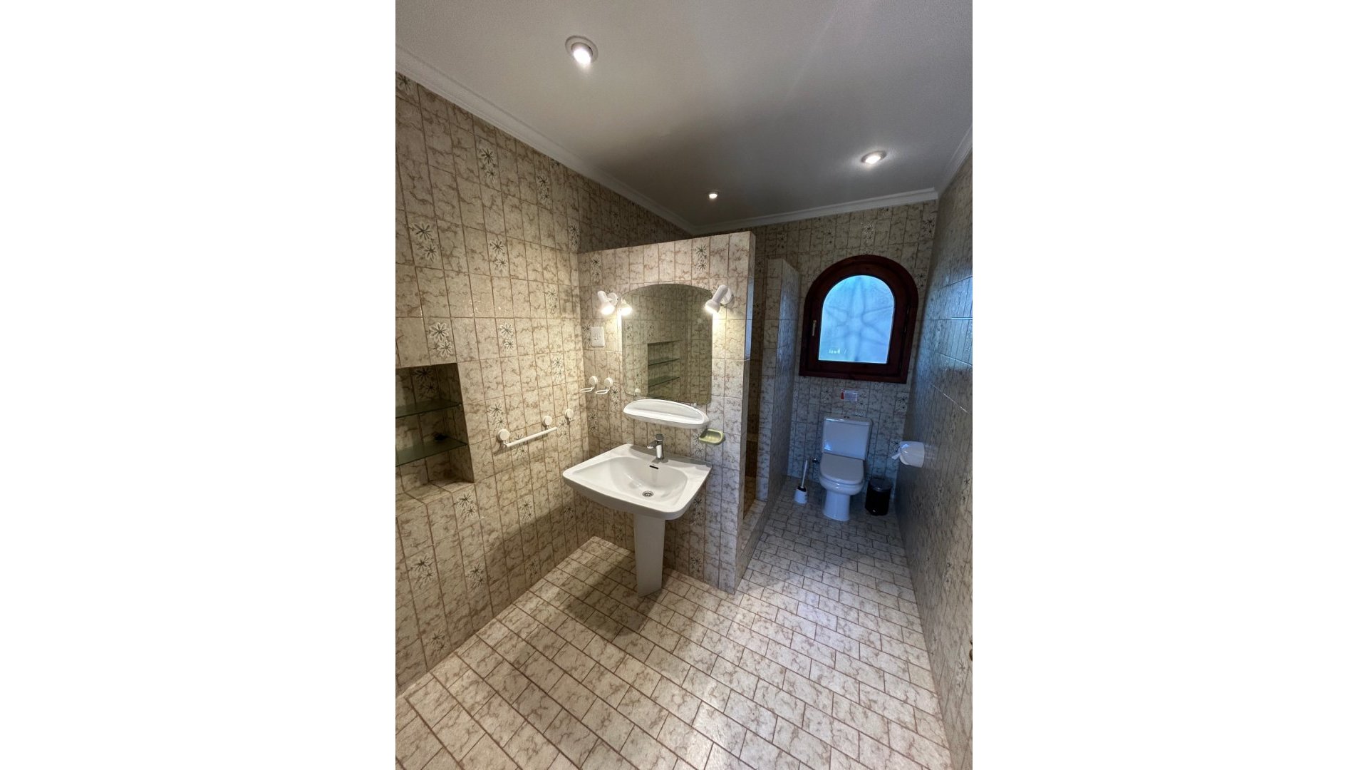 Resale - Villa -
Jávea - Montgó