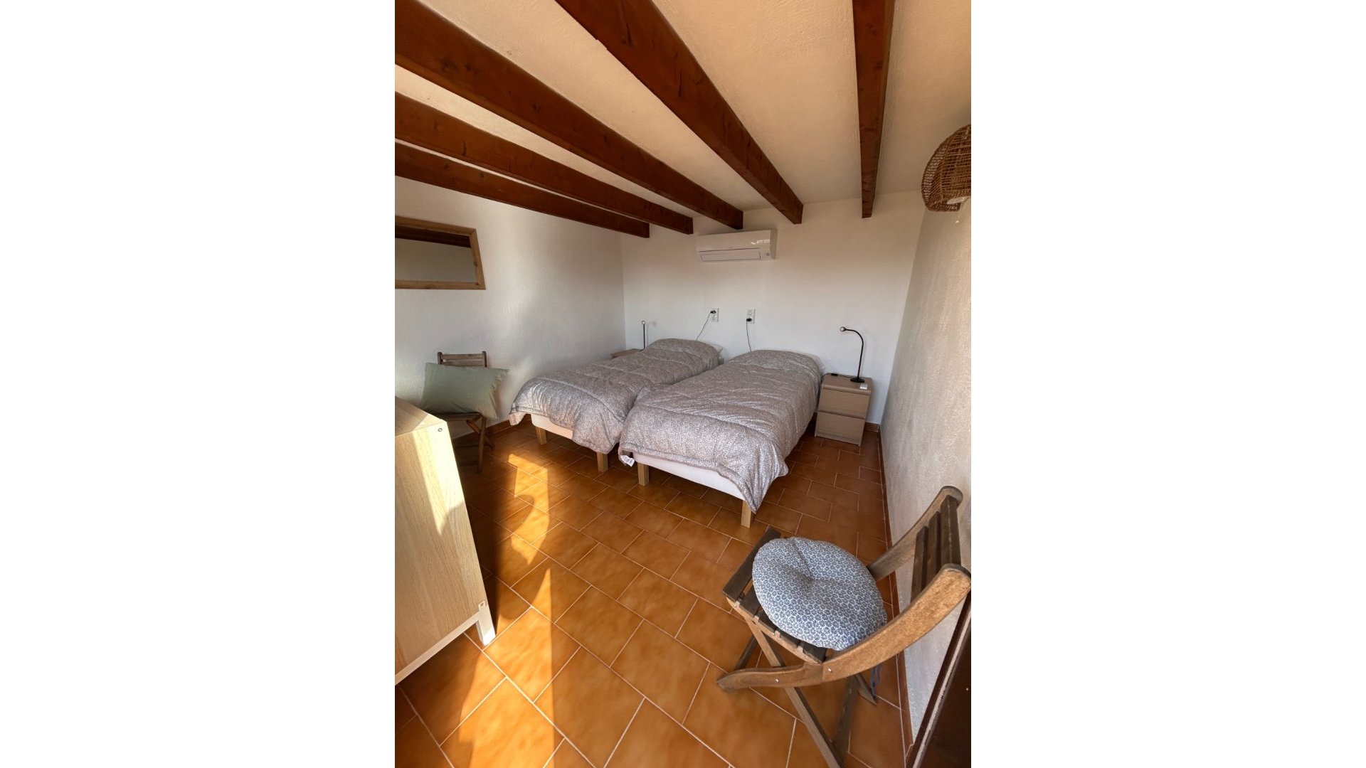 Resale - Villa -
Jávea - Montgó