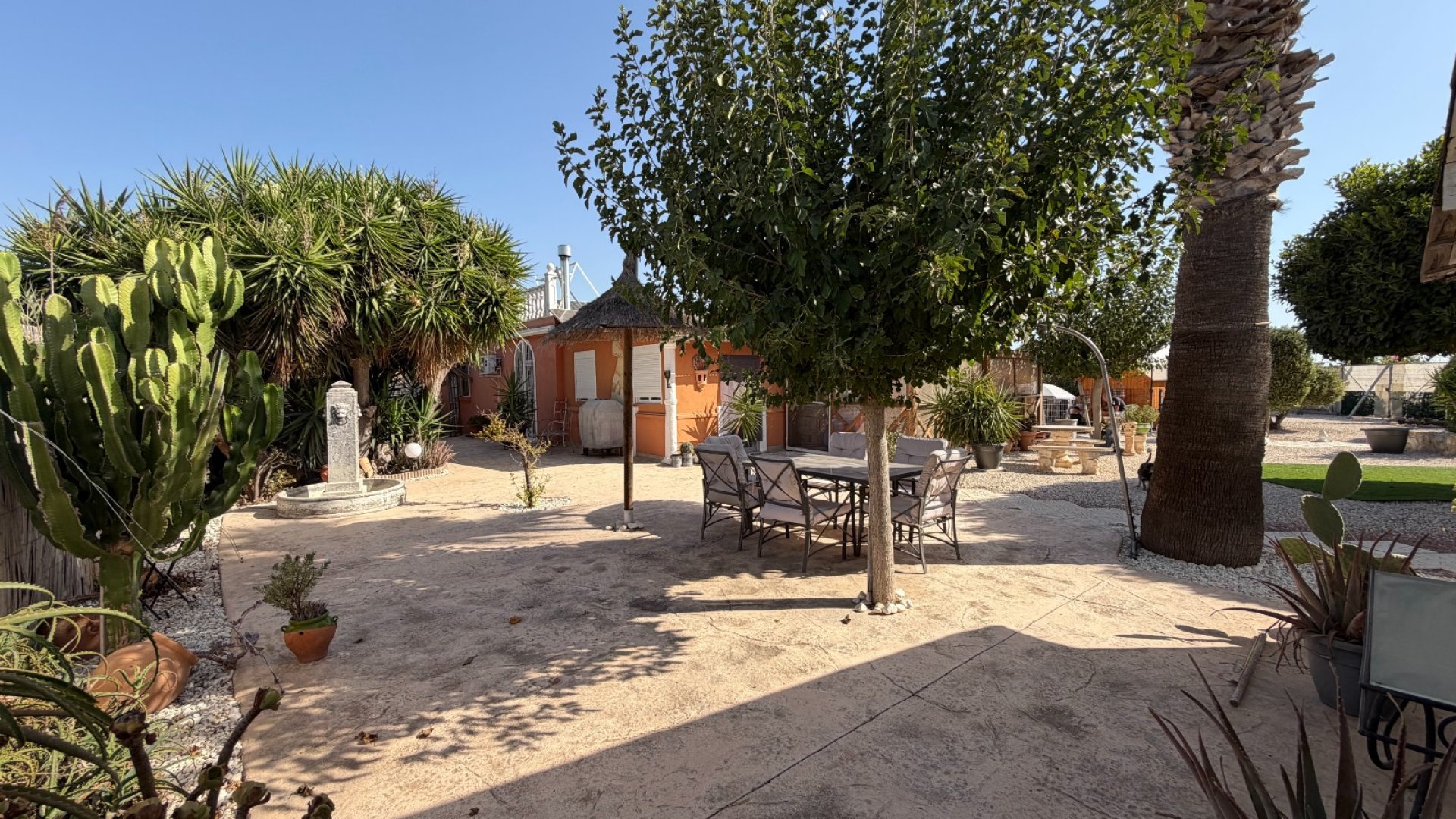Resale - Villa -
La Marina - Elche / Elx