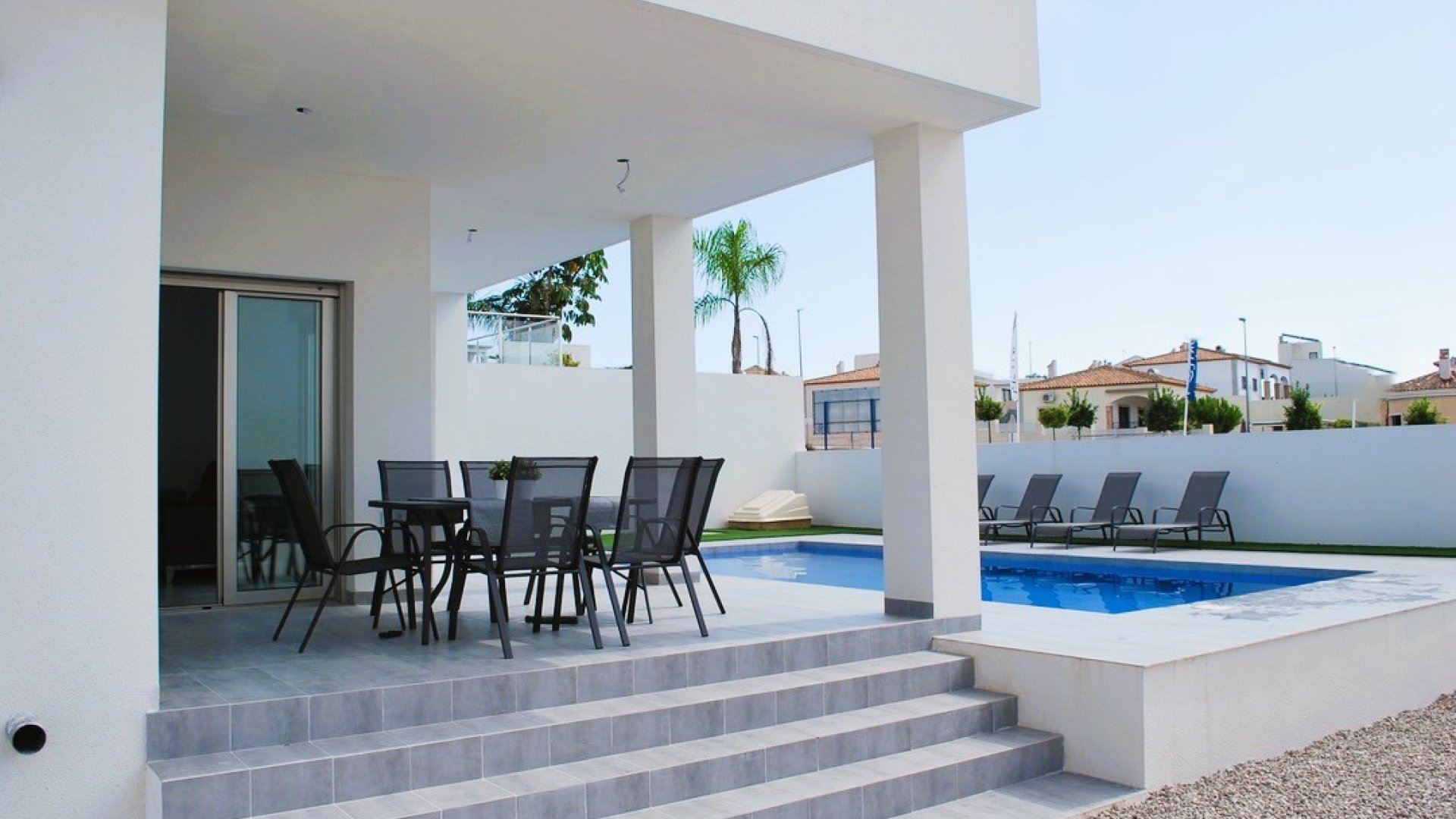 Resale - Villa -
La Marina