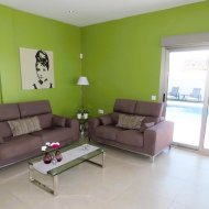 Resale - Villa -
La Marina