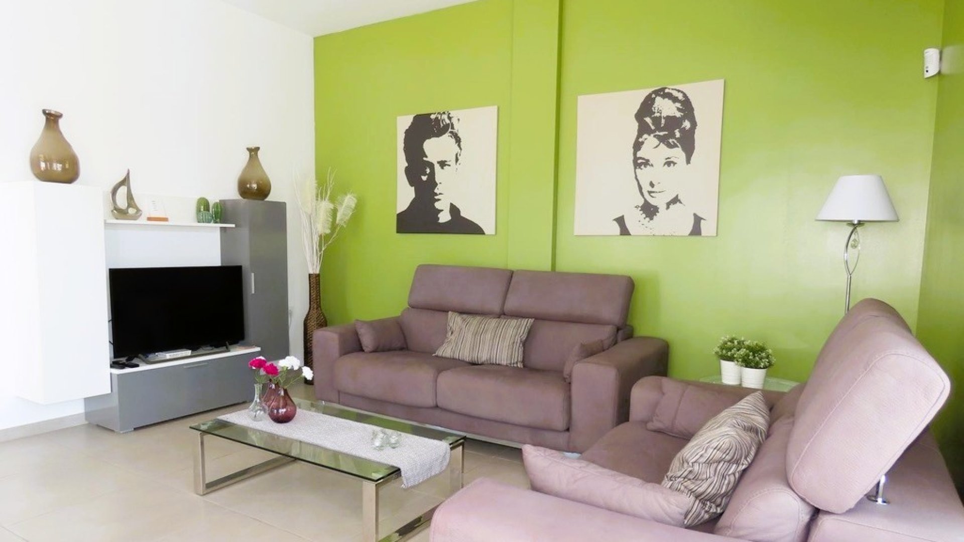 Resale - Villa -
La Marina