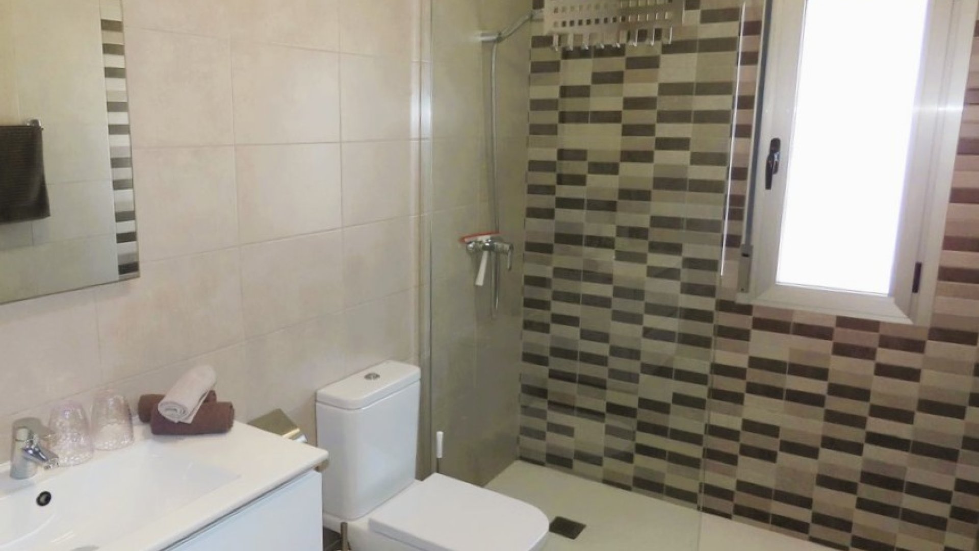 Resale - Villa -
La Marina