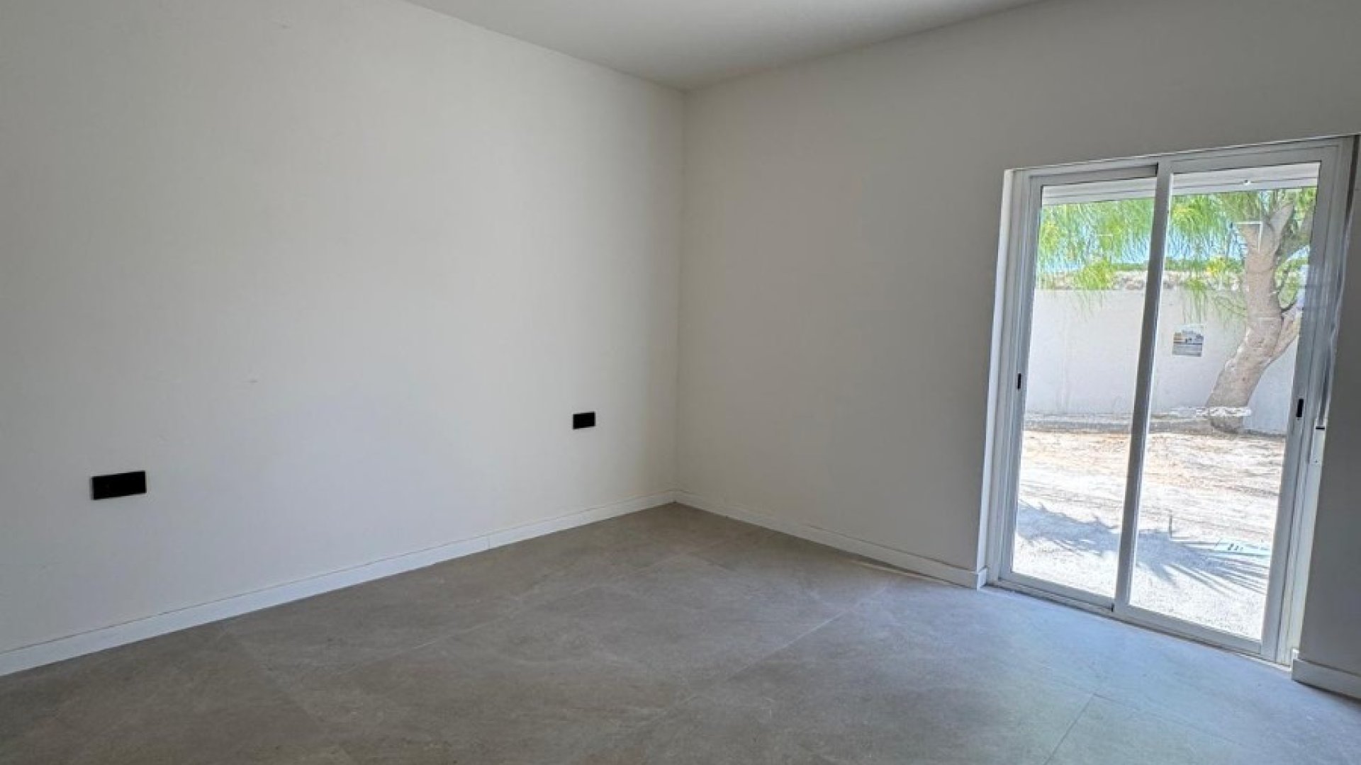 Resale - Villa -
La Marina