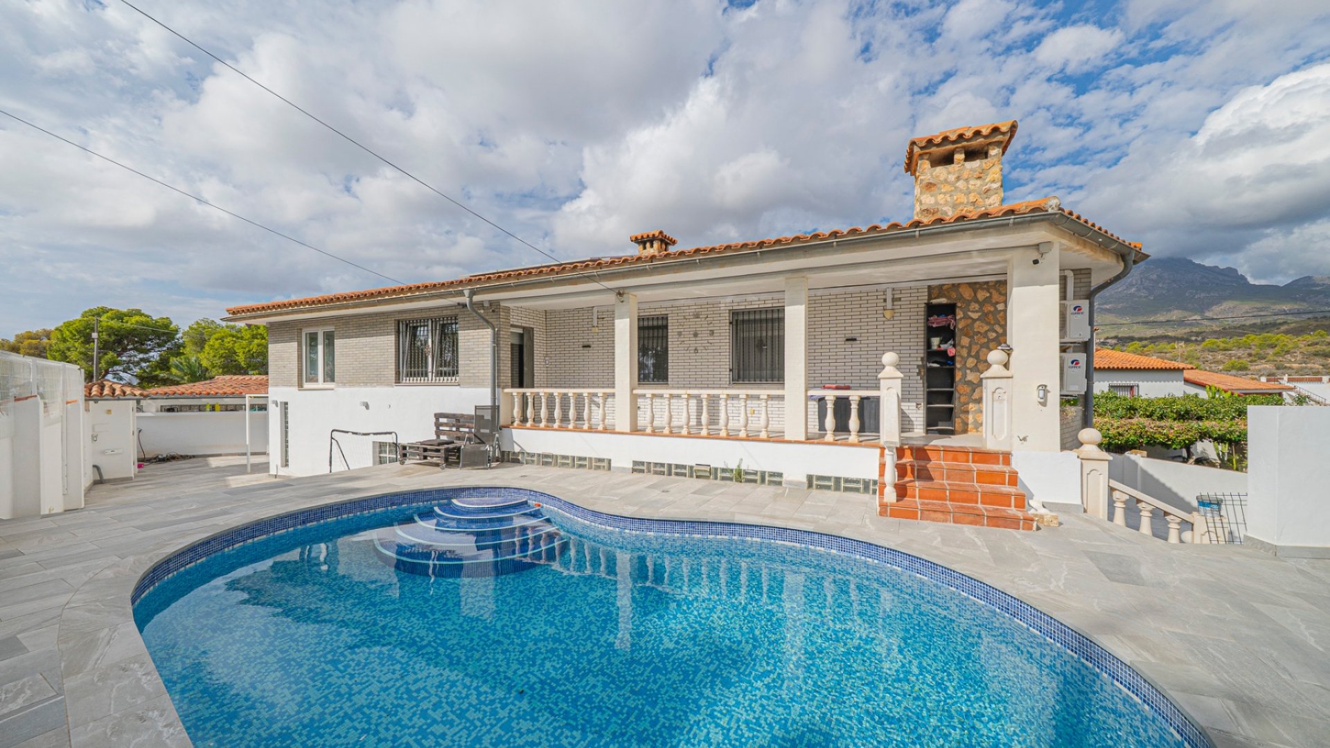 Resale - Villa -
La Nucía - Panorama