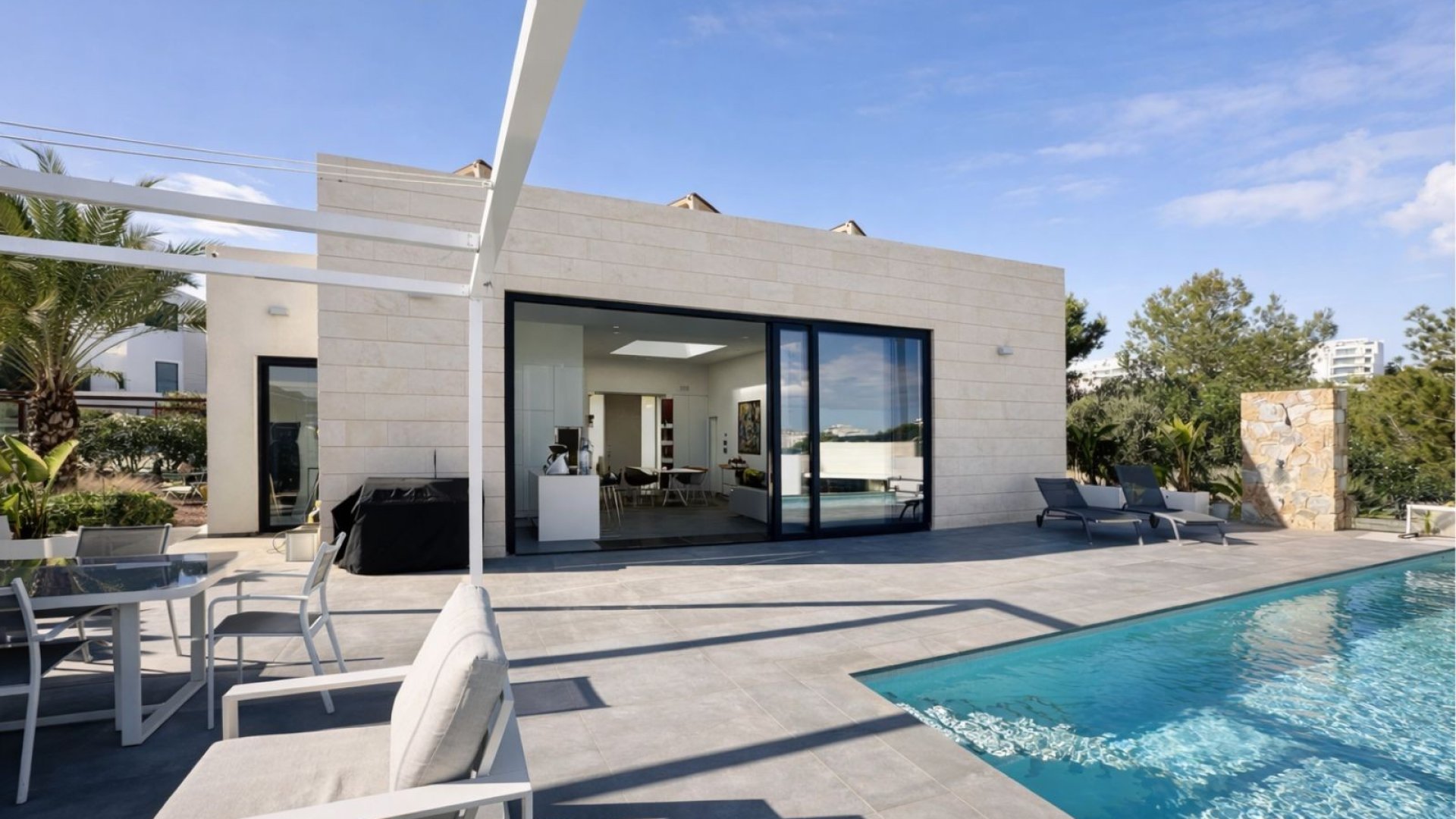 Resale - Villa -
Las Colinas Golf Resort - Las Colinas golf