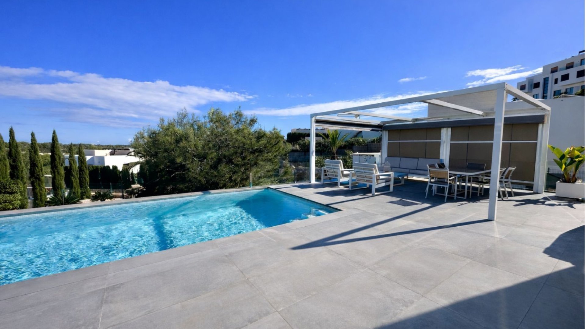 Resale - Villa -
Las Colinas Golf Resort - Las Colinas golf