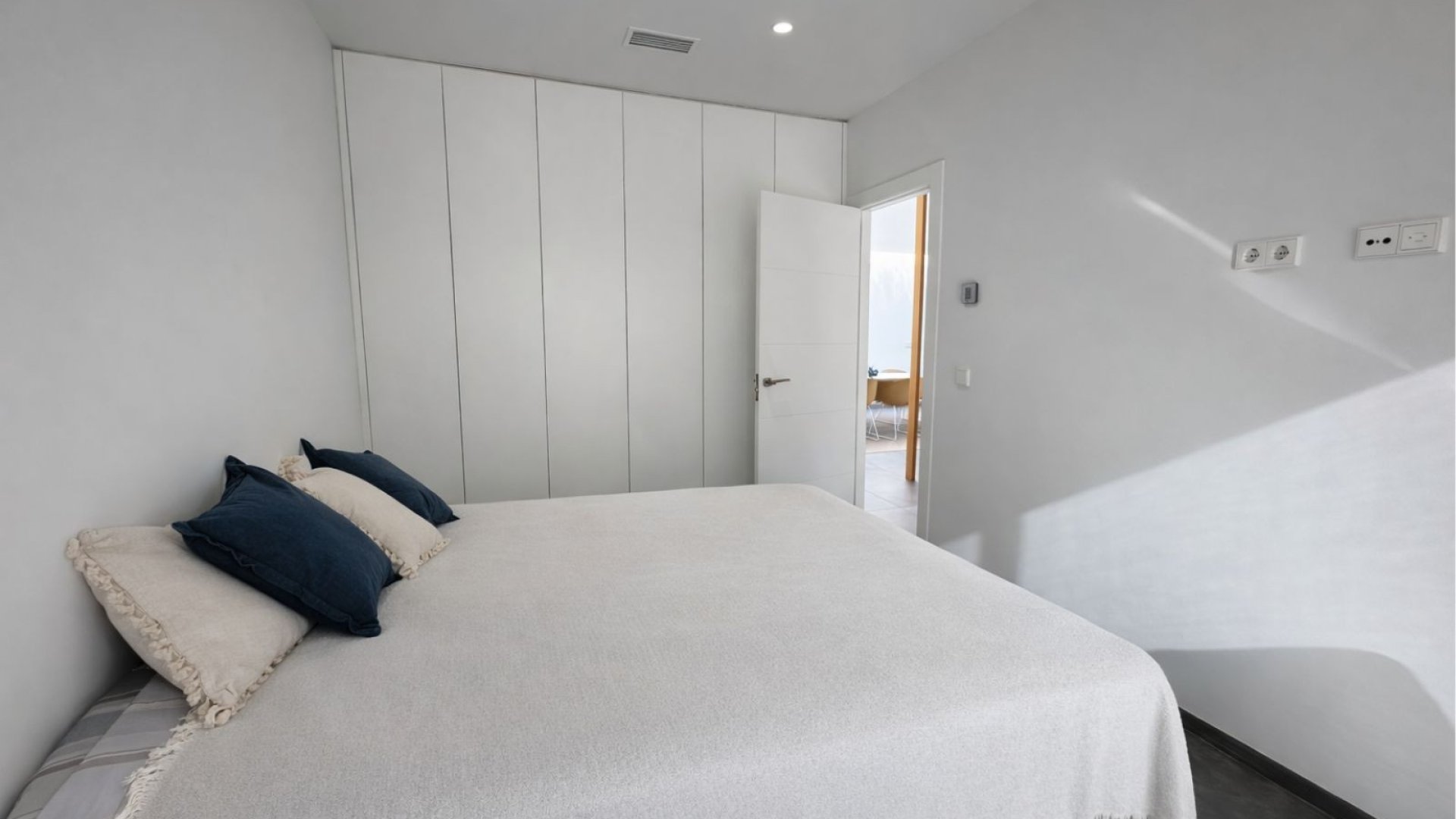 Resale - Villa -
Las Colinas Golf Resort - Las Colinas golf