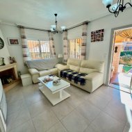 Resale - Villa -
Lo Crispin
