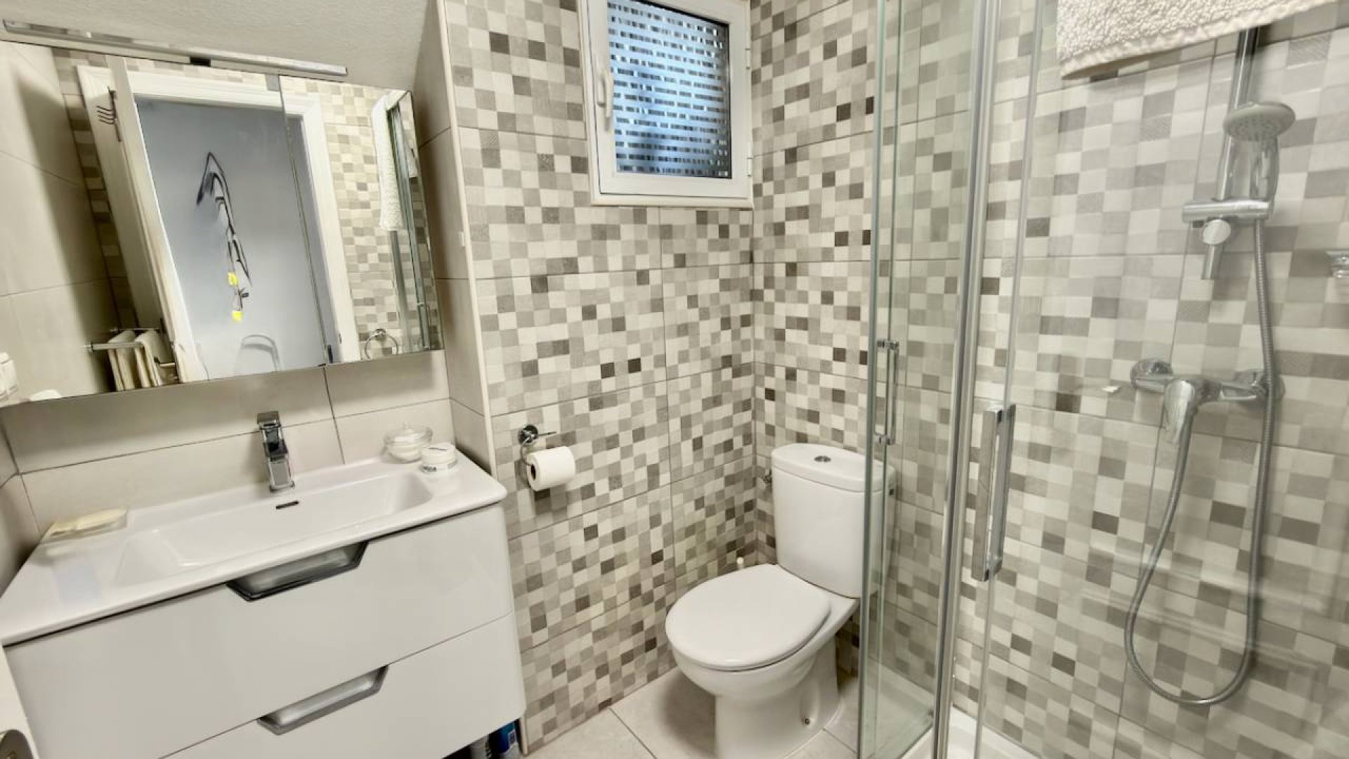 Resale - Villa -
Lo Crispin