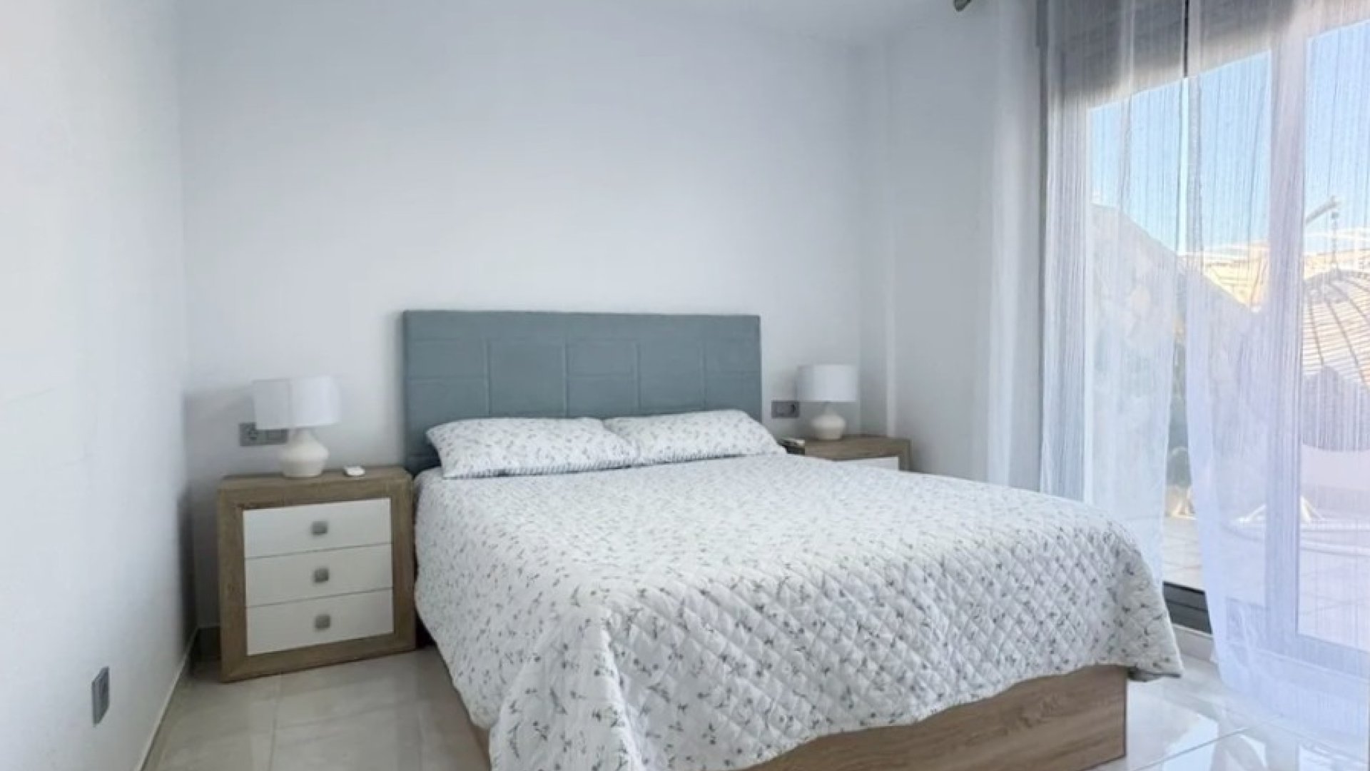 Resale - Villa -
Los Alcazares