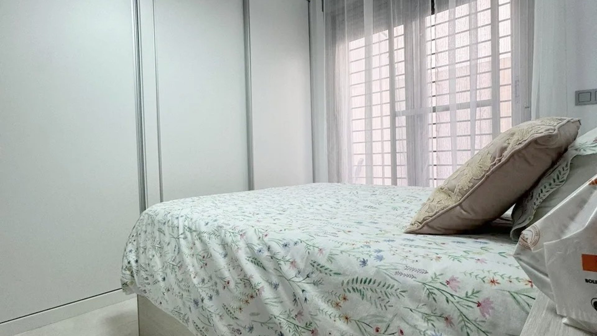 Resale - Villa -
Los Alcazares