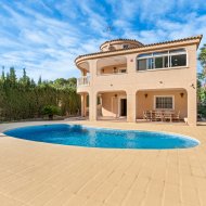 Resale - Villa -
Los Balcones