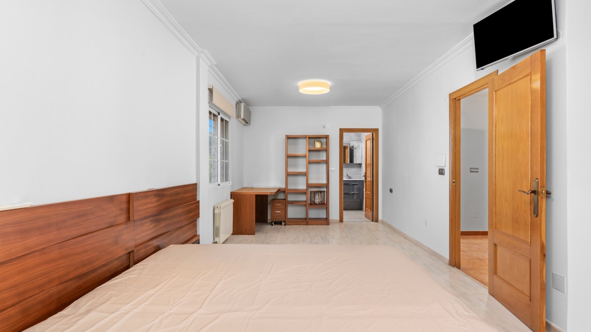 Resale - Villa -
Los Balcones
