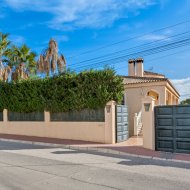 Resale - Villa -
Los Balcones