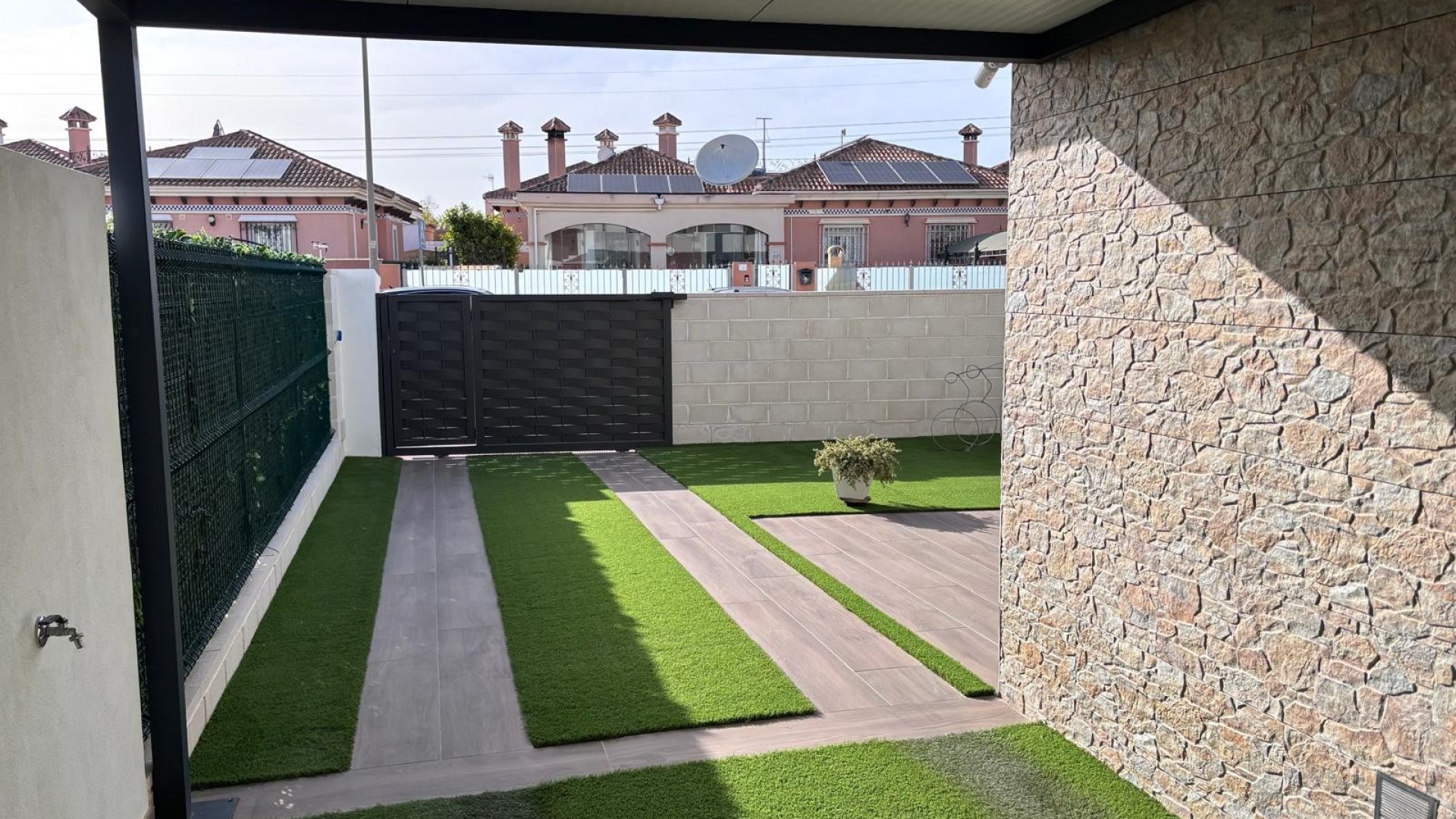 Resale - Villa -
Los Montesinos - La Herrada