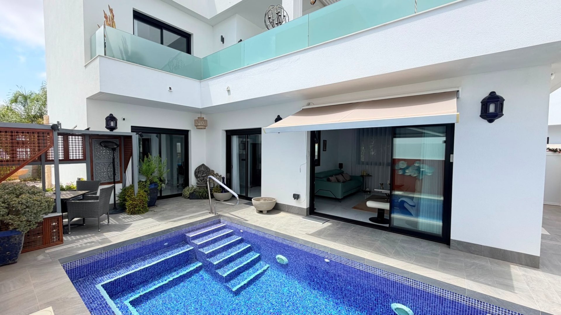 Resale - Villa -
Los Montesinos - La Herrada