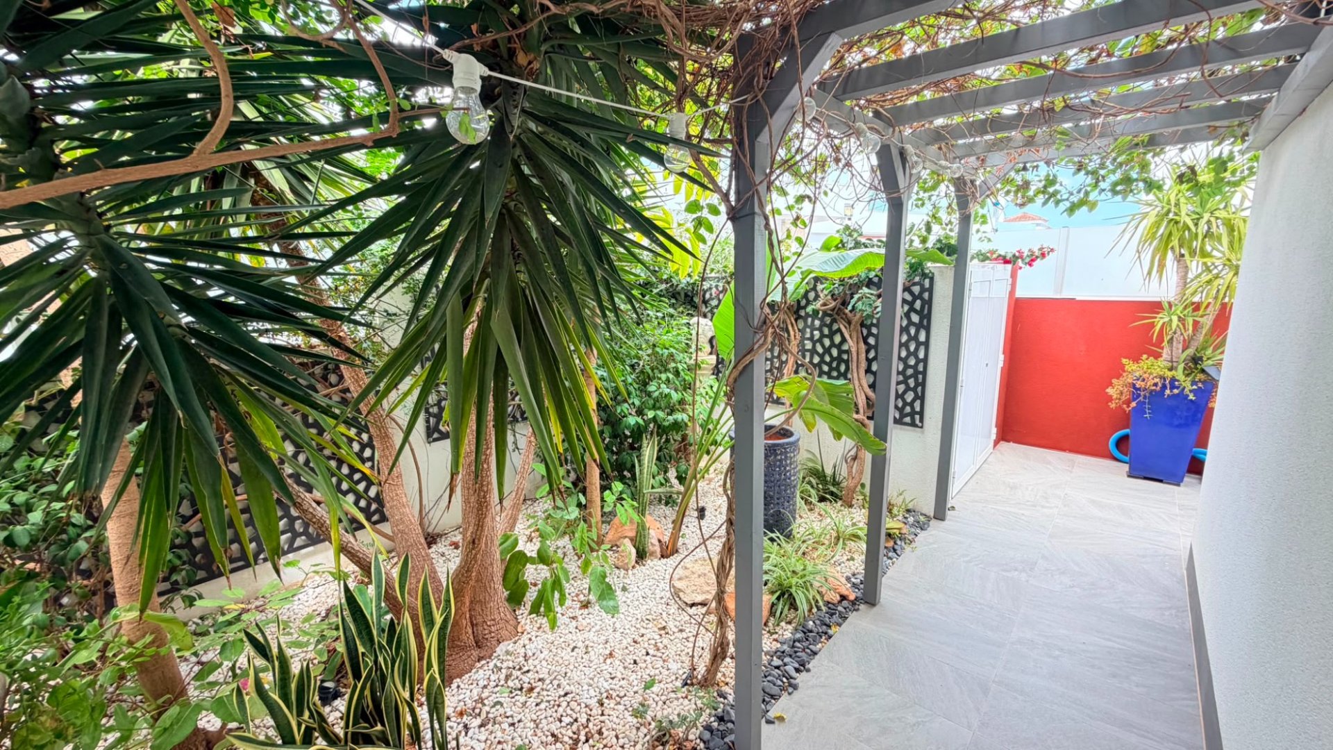 Resale - Villa -
Los Montesinos - La Herrada