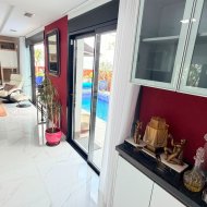 Resale - Villa -
Los Montesinos - La Herrada