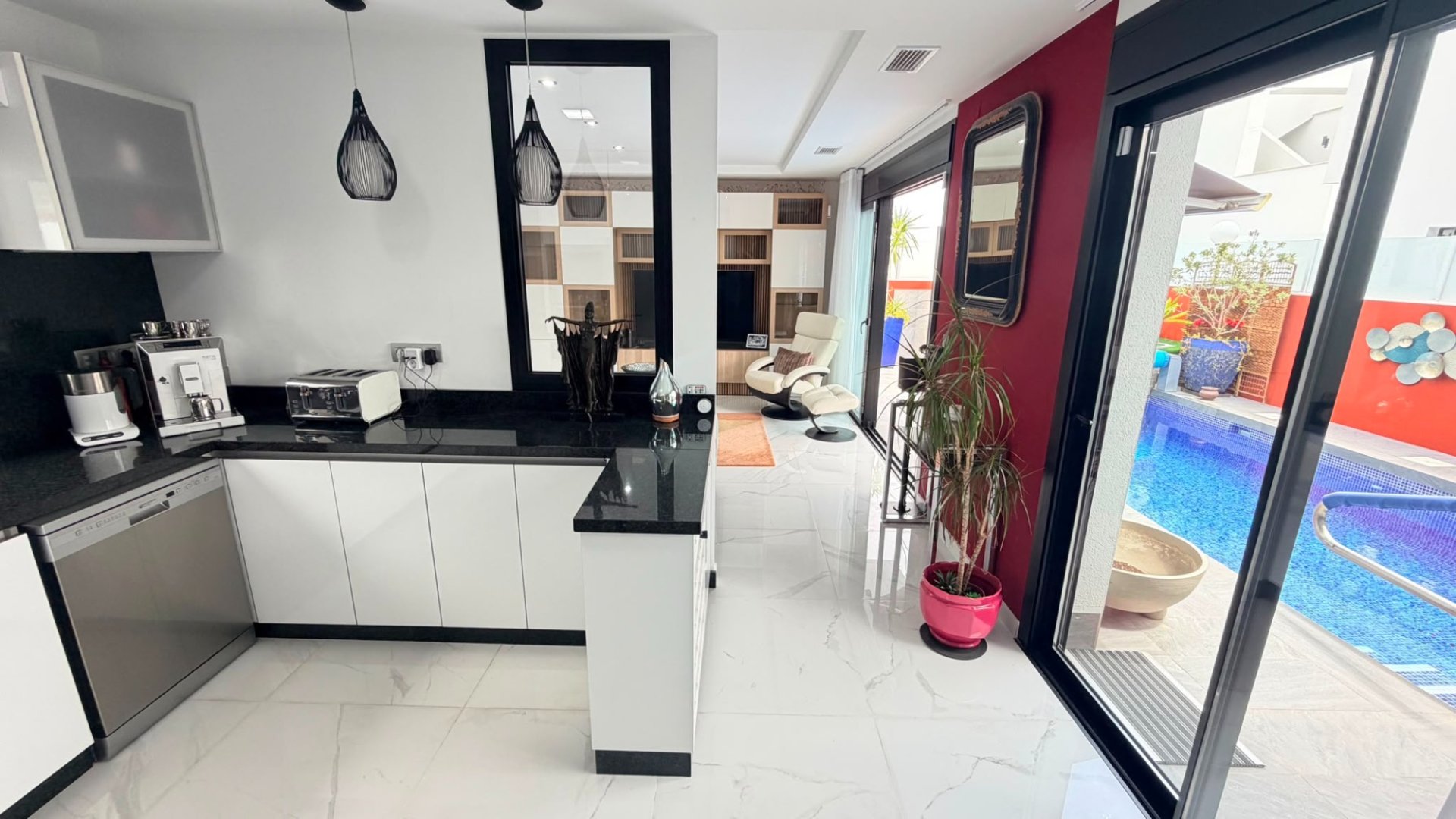 Resale - Villa -
Los Montesinos - La Herrada