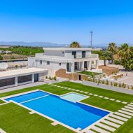 Resale - Villa -
Los Montesinos - La Herrada