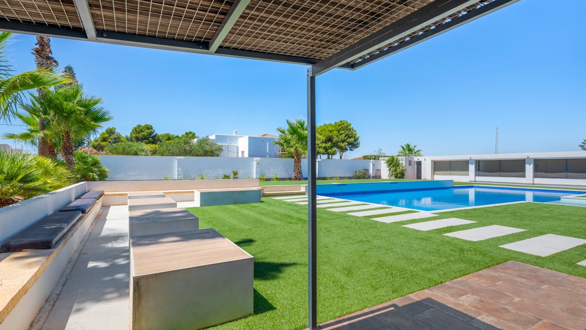 Resale - Villa -
Los Montesinos - La Herrada