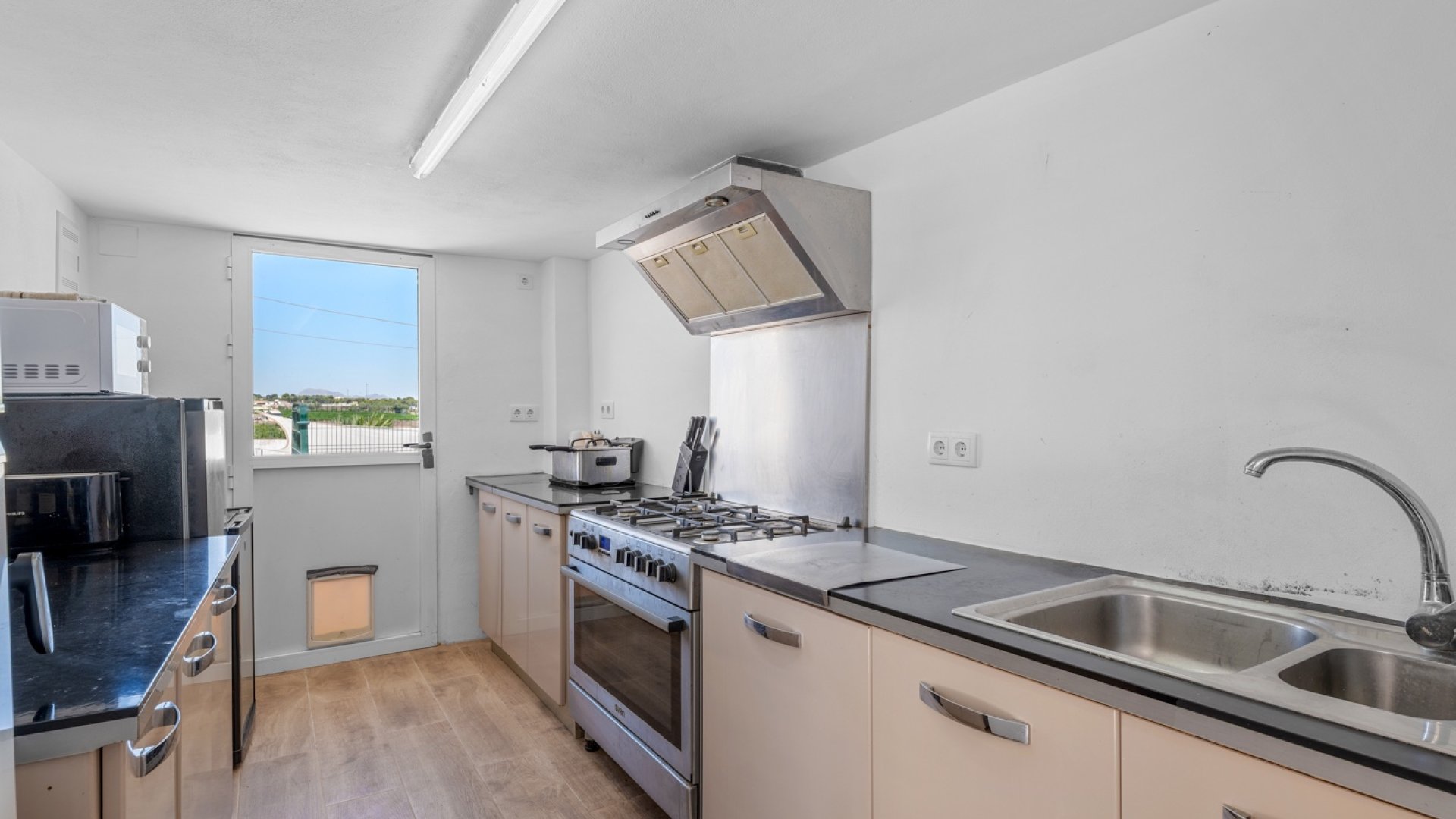 Resale - Villa -
Los Montesinos - La Herrada