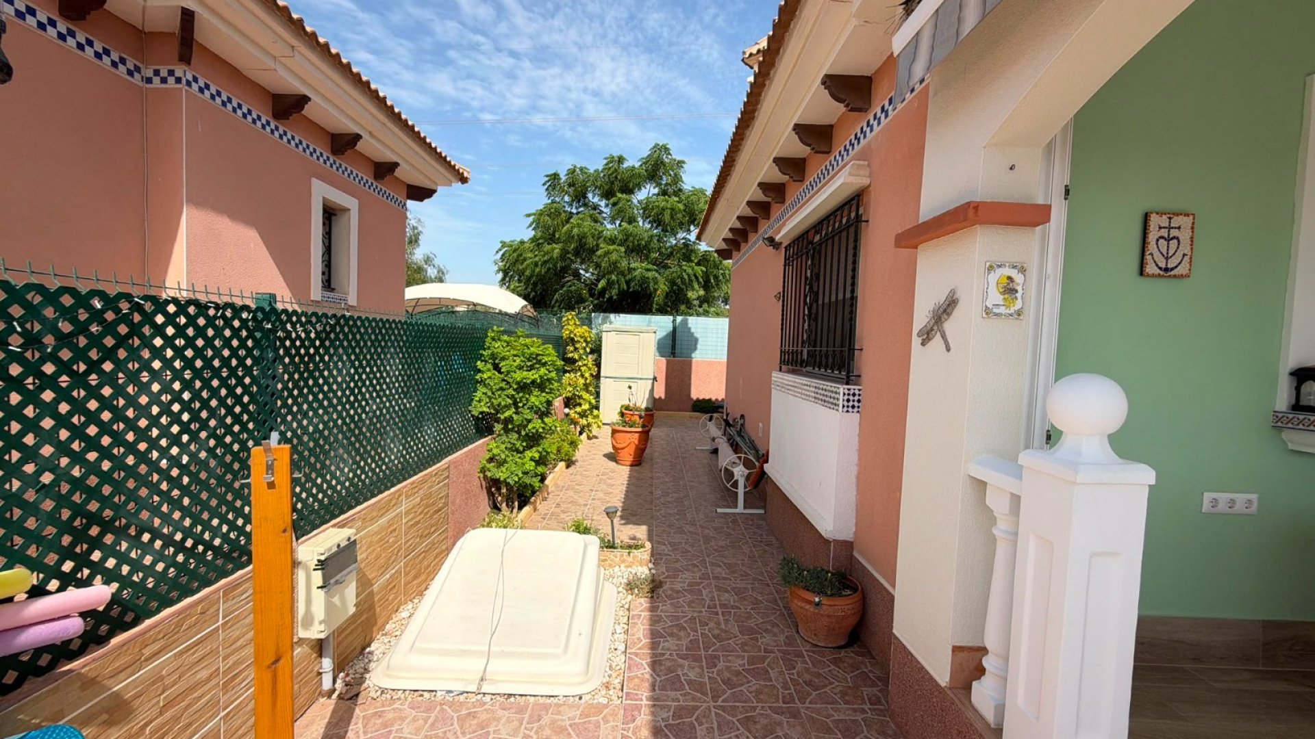 Resale - Villa -
Los Montesinos - La Herrada